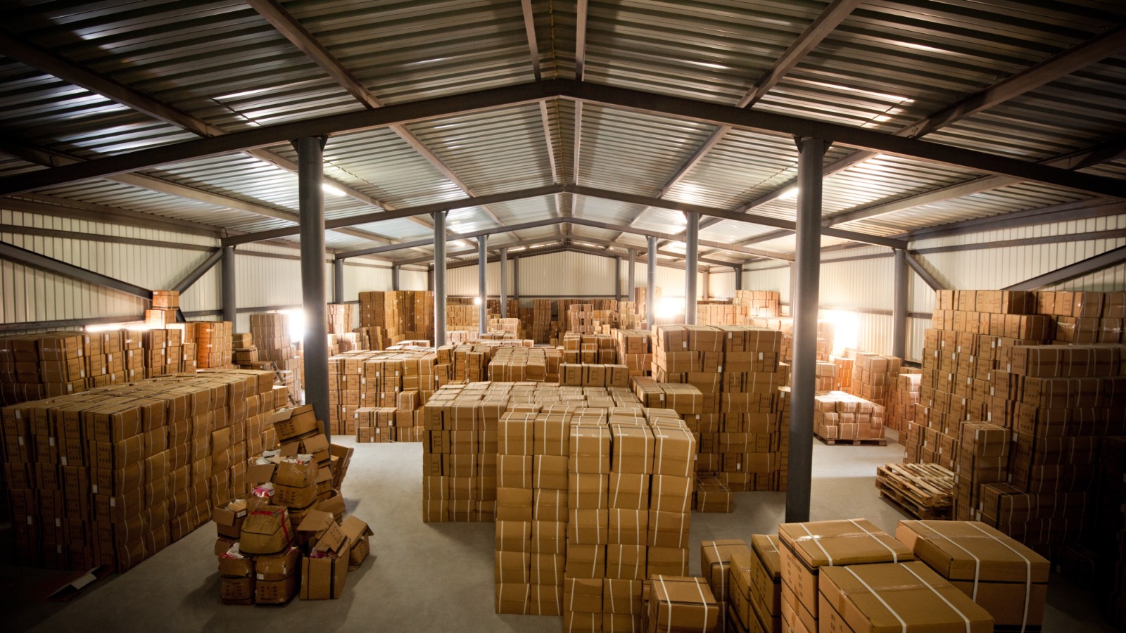 Amazon wholesale suppliers warehouse facility